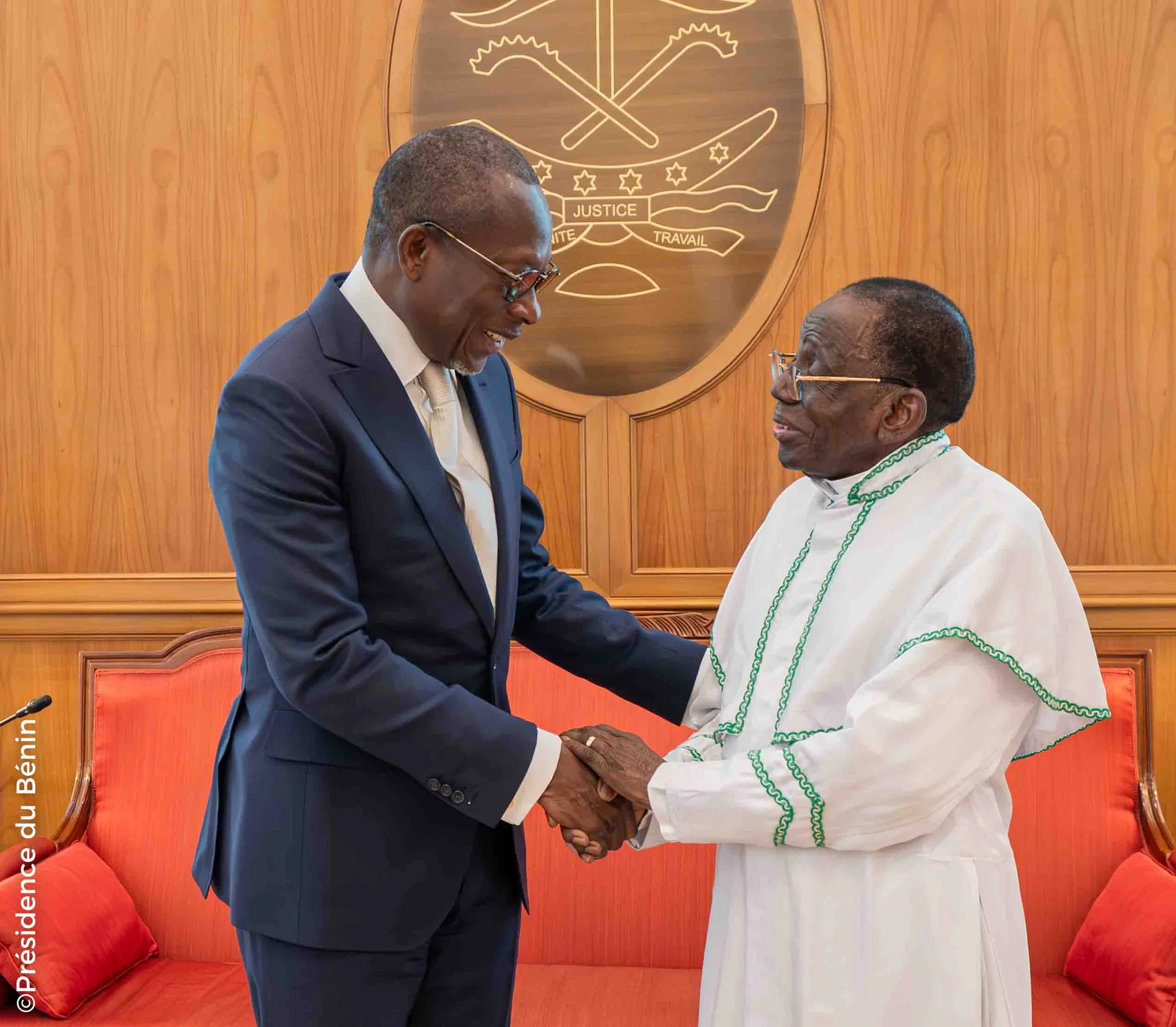 Première rencontre de son excellence Patrice TALON avec les hauts dignitaires de l’ECC
