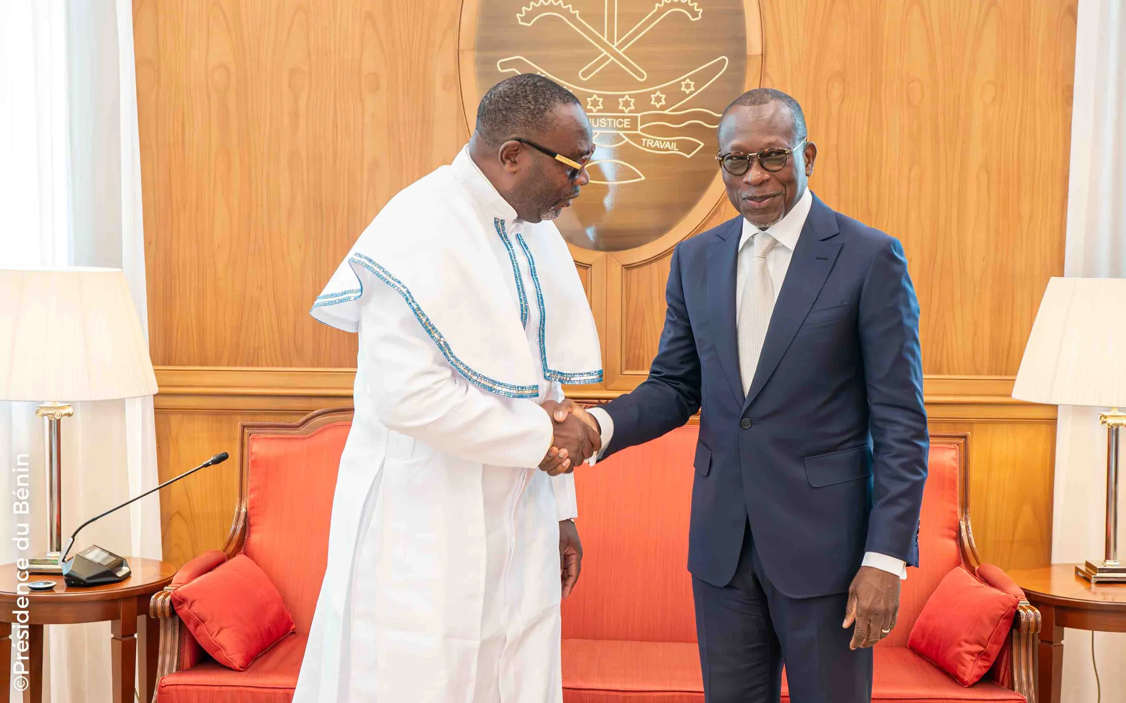 Première rencontre de son excellence Patrice TALON avec les hauts dignitaires de l’ECC